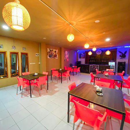 Fx72 Labuan Bajo Hotel מראה חיצוני תמונה