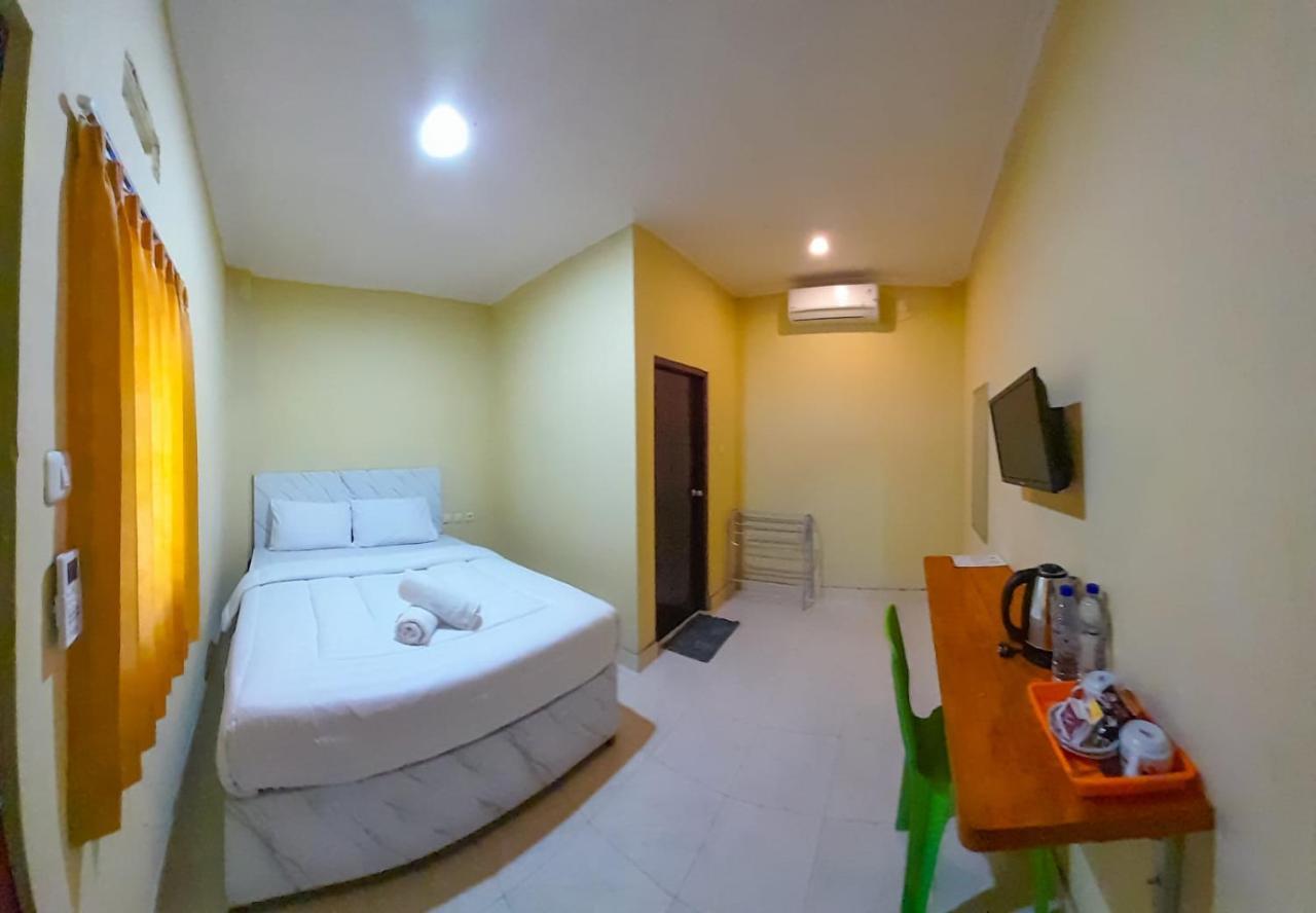 Fx72 Labuan Bajo Hotel מראה חיצוני תמונה