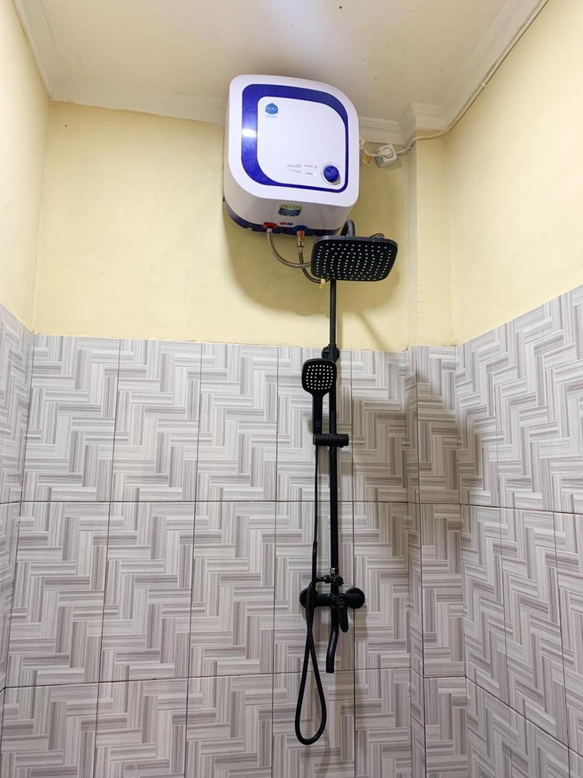 Fx72 Labuan Bajo Hotel מראה חיצוני תמונה